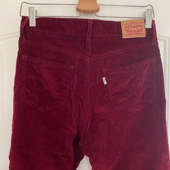 Levi’s 724 high waisted straight ankle length corduroy pants - Picture 3 of 3